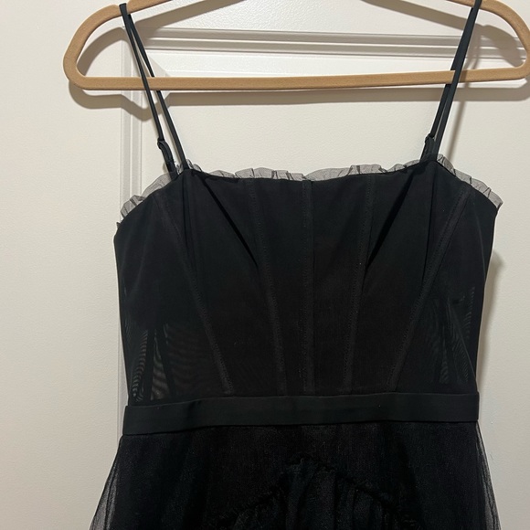 BCBGMAXAZRIA Sheer Tiered Ruffle Gown - in black Size 4 - Picture 9 of 11